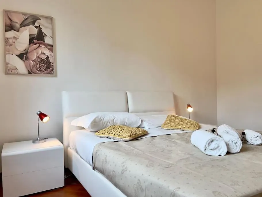 Appartamento Orti Di Spagna Верона Апартаменты